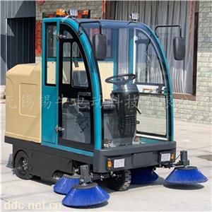 小型电动扫地车