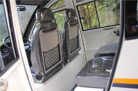 米森封闭电动巡逻车4座