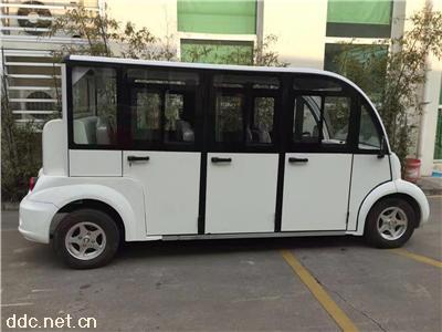 全封闭电动观光车