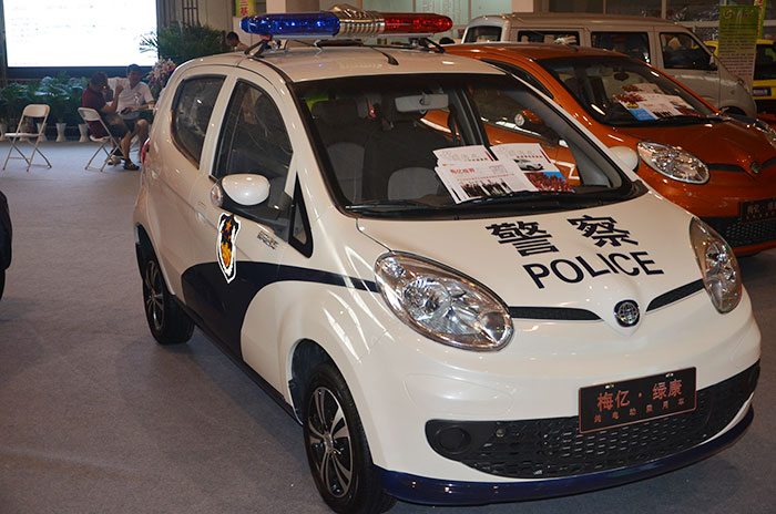 梅亿·绿康(警察)-展会靓图-图片库-中国电动车网