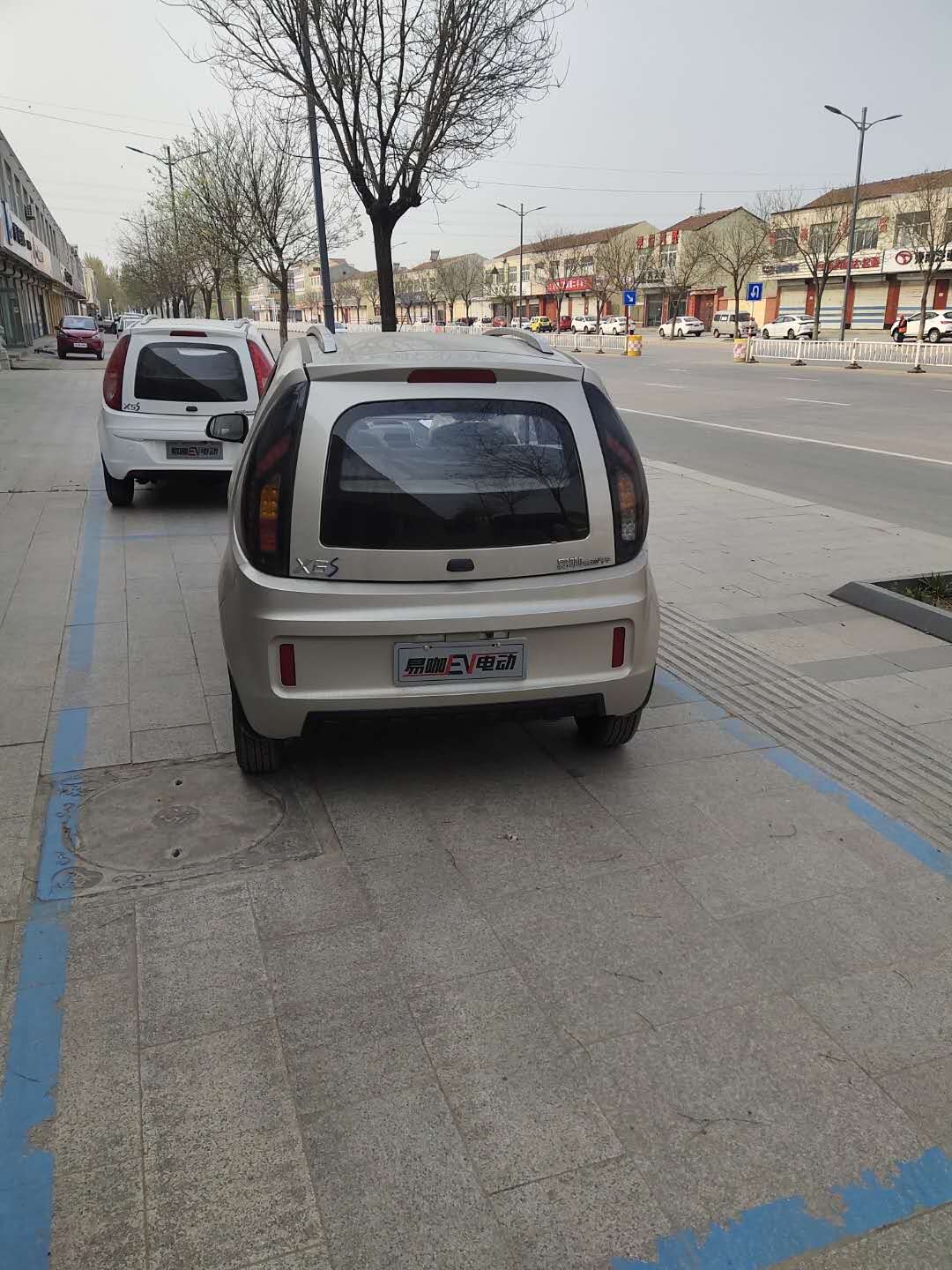 武城县易咖x6s电动汽车经销店