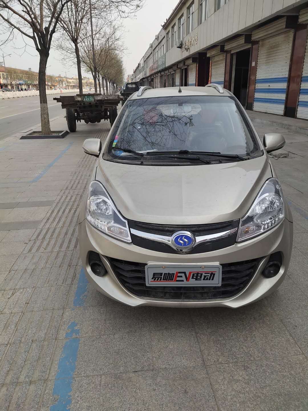 武城县易咖x6s电动汽车经销店